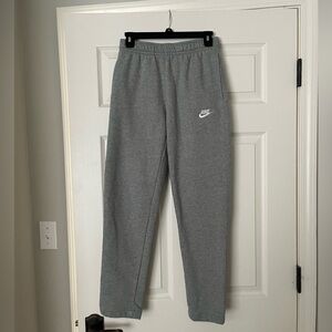Nike Club Fleece Sweatpants